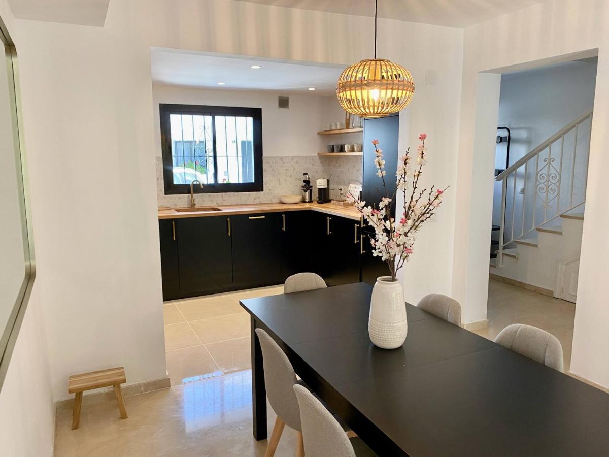 Escape To Serenity - 3 Bedroom Townhouse By The Sea! Dom wakacyjny